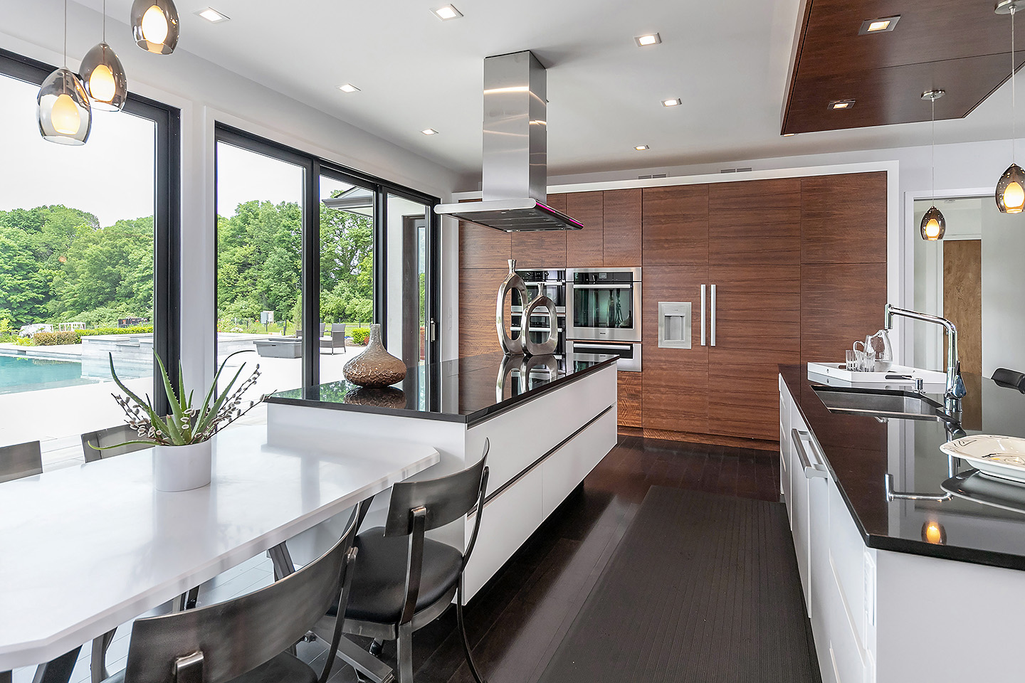 Transitional Cabinets in Wrightstown, NJ - Wrightstown, Manual: Functional & Beautiful Transitional Kitchens